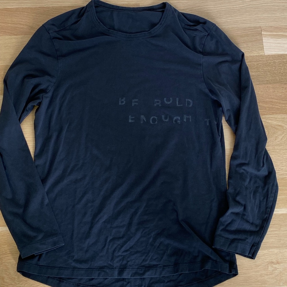 Lululemon long sleeve T shirt size 4